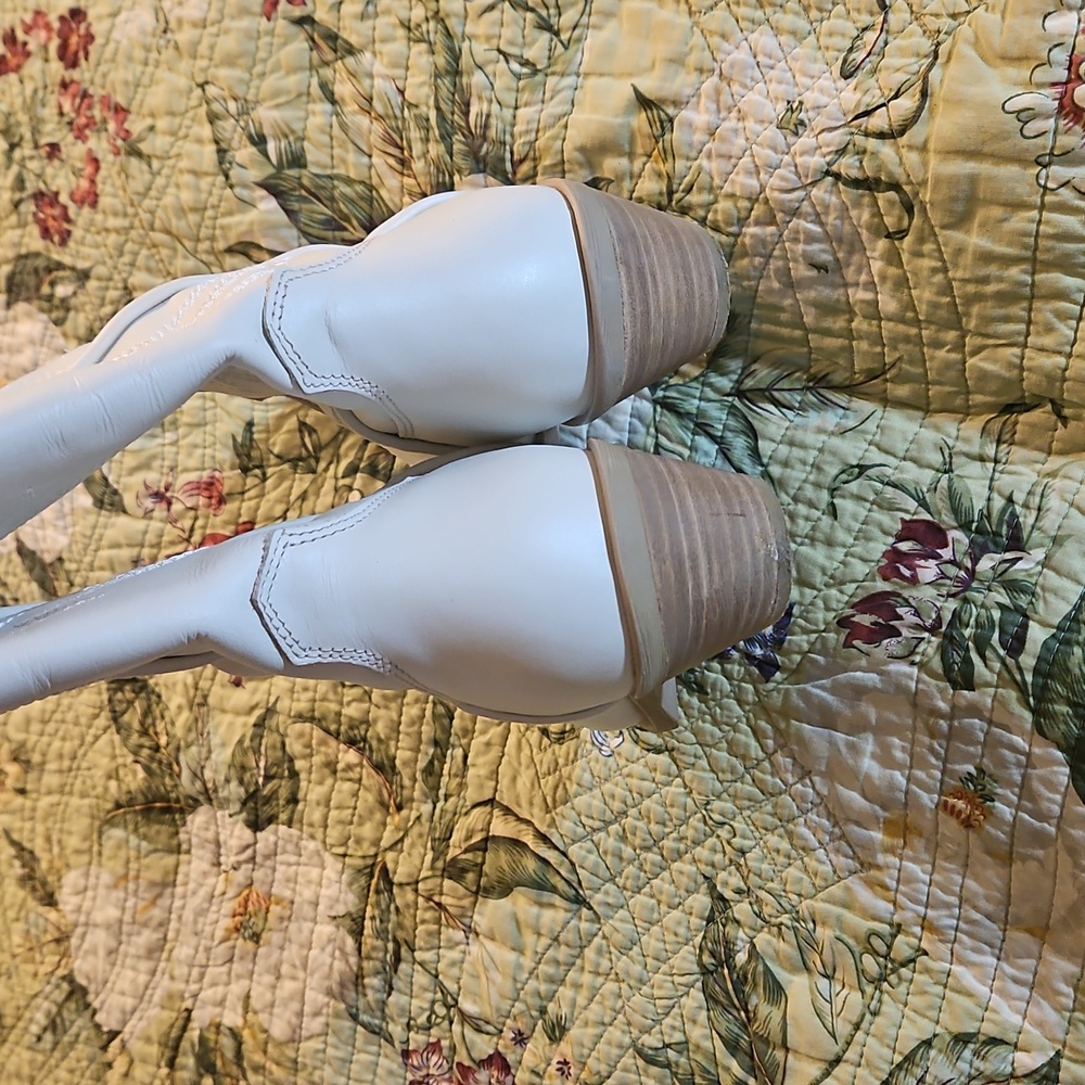 Steve Madden White Windie Boots Size 9.5M - Picture 4 of 12